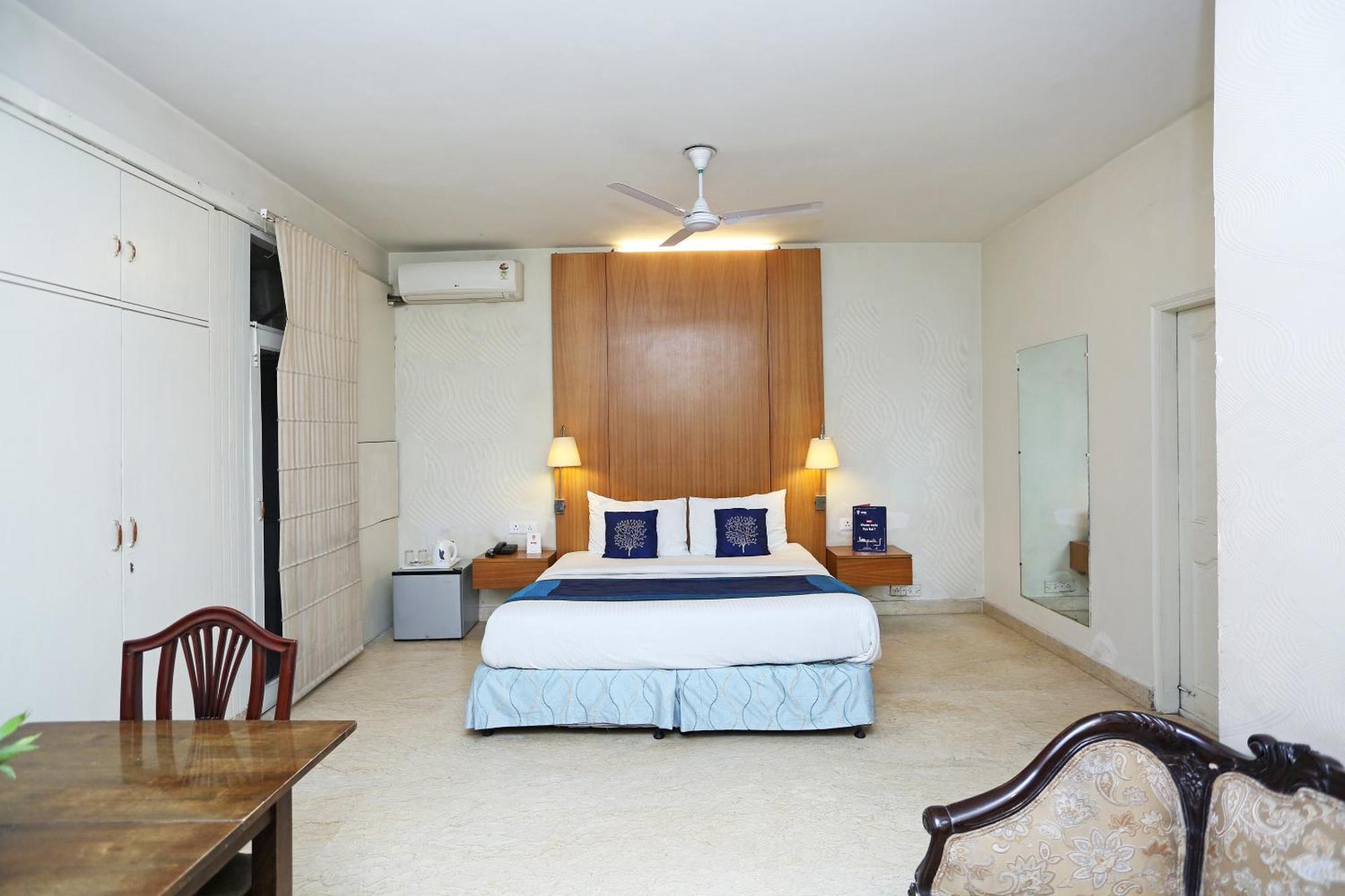Super O Gem 92 Hotel New Delhi